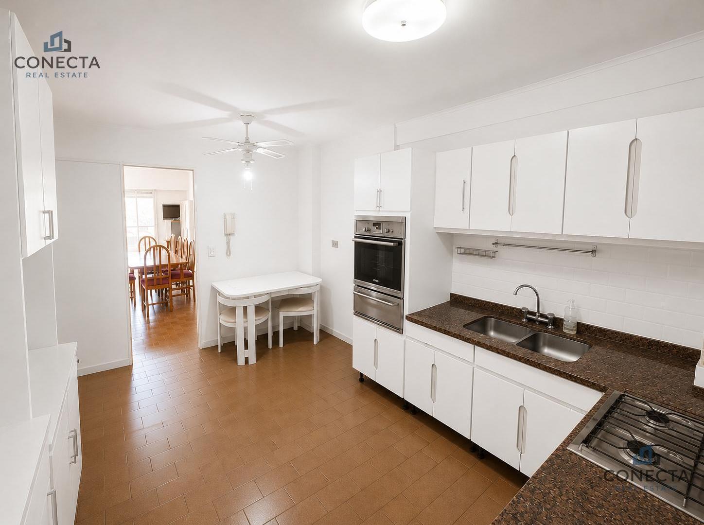 Foto de Venta Oportunidad A Refaccionar Semipiso 4 Amb y dep Flores, imagen 3