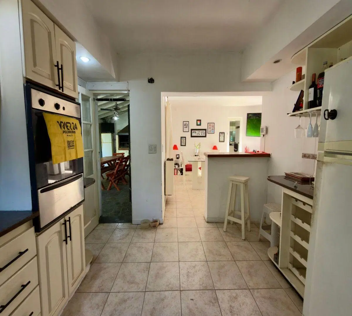 CASA EN VENTA, GONNET, 3 DORMITORIOS, PILETA, PARRILLA, JARDIN, COCHERA 1