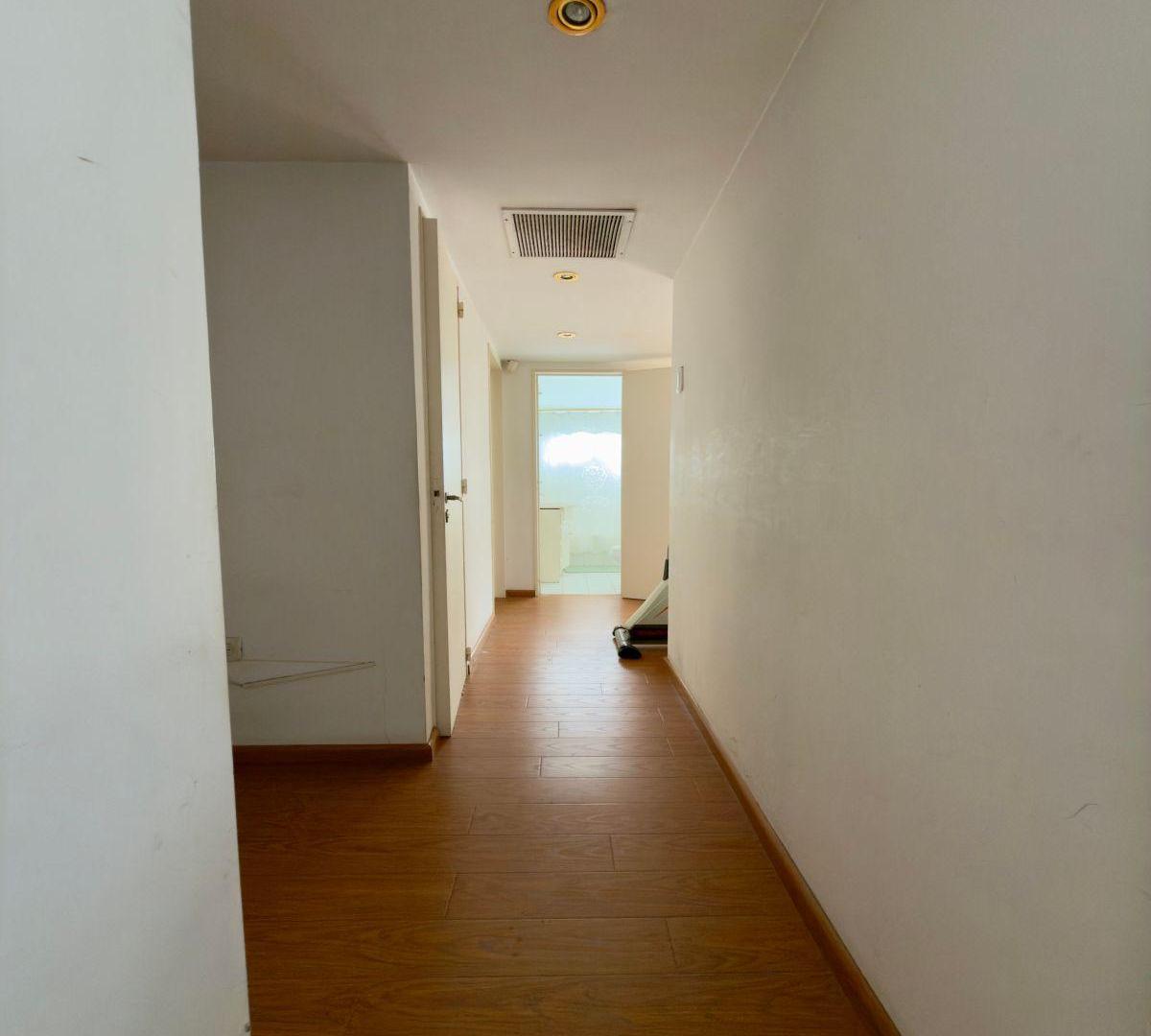 Foto de Departamento En Venta, 2 Dormitorios, Balcon, Al Frente, 2 Baños, imagen 3