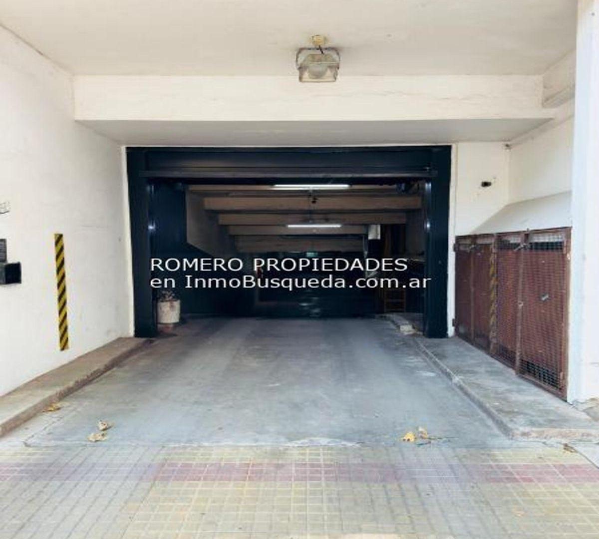 Foto de Cochera En Venta, Bajo Edificio, Rampa Fija, Porton Automatico, La Plata, imagen 2