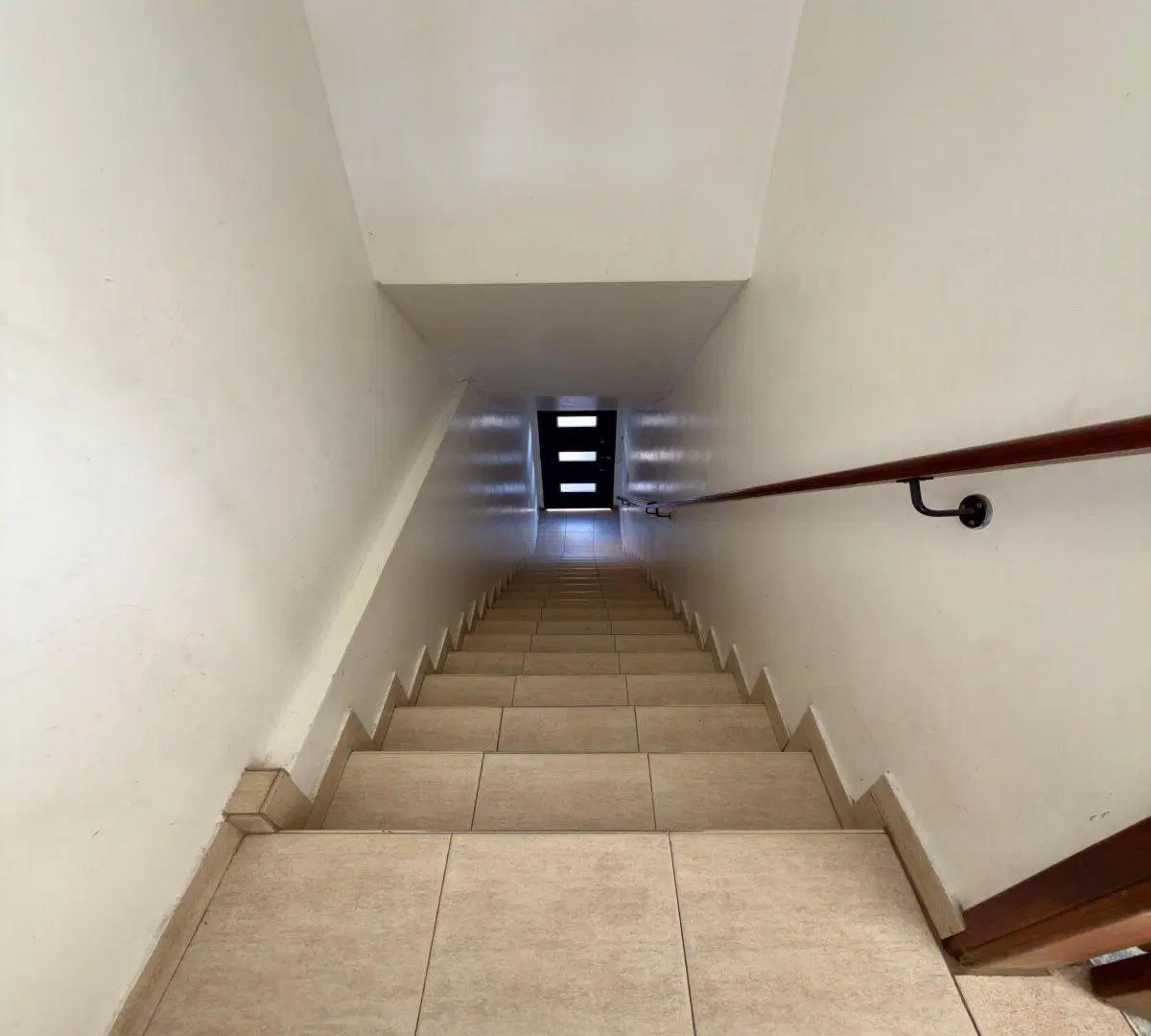 Casa En Ph, En Planta Alta, 3 Dormitorios, 2 Baños, Balcon, Patio, Parrilla 3
