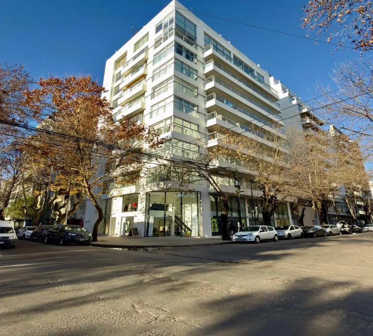 OFICINA EN ALQUILER, AL FRENTE, BALCON, BAÑO, LA PLATA 8