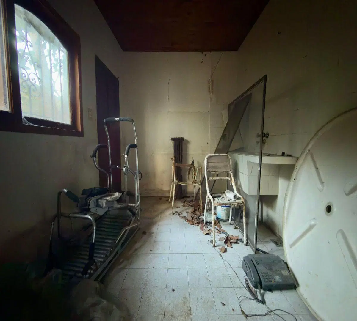Casa En Venta A Reciclar, 4 Dormitorios, Cochera, Jardin, La Plata 3
