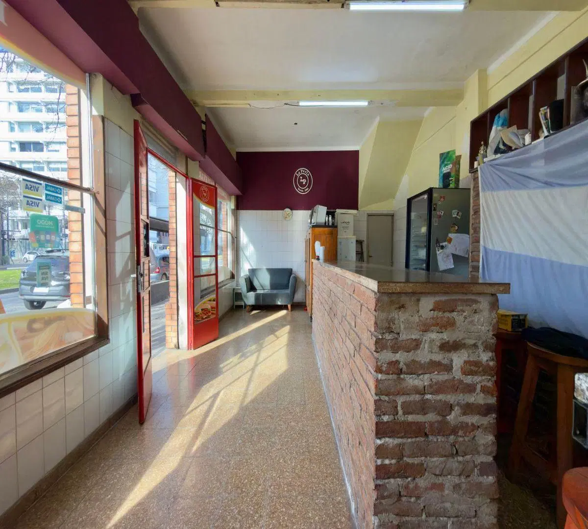 Local Comercial En Alquiler, Frente Amplio, Avenida, Opcional Departamento 3 Dormitorios, Plaza Malv 4