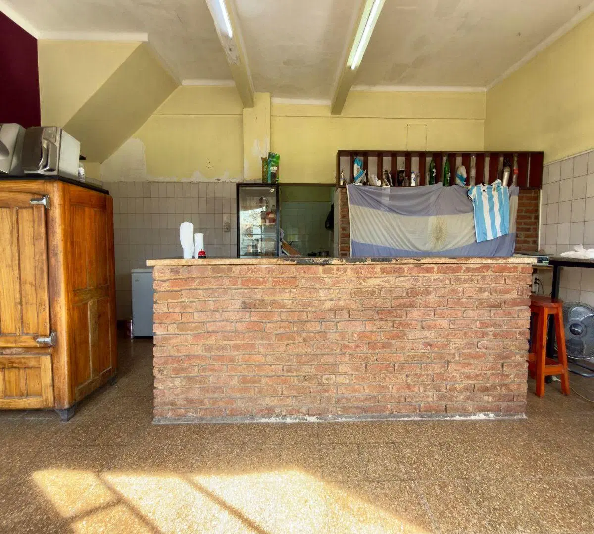 Local Comercial En Alquiler, Frente Amplio, Avenida, Opcional Departamento 3 Dormitorios, Plaza Malv 1