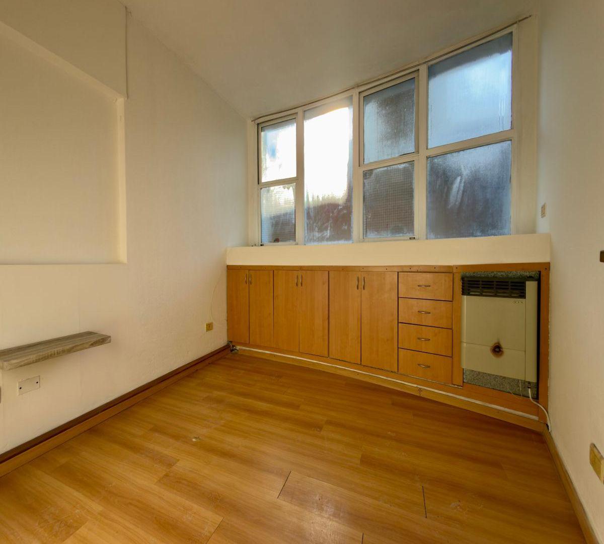 Foto de Departamento De 1 Dormitorio En Venta, imagen 3