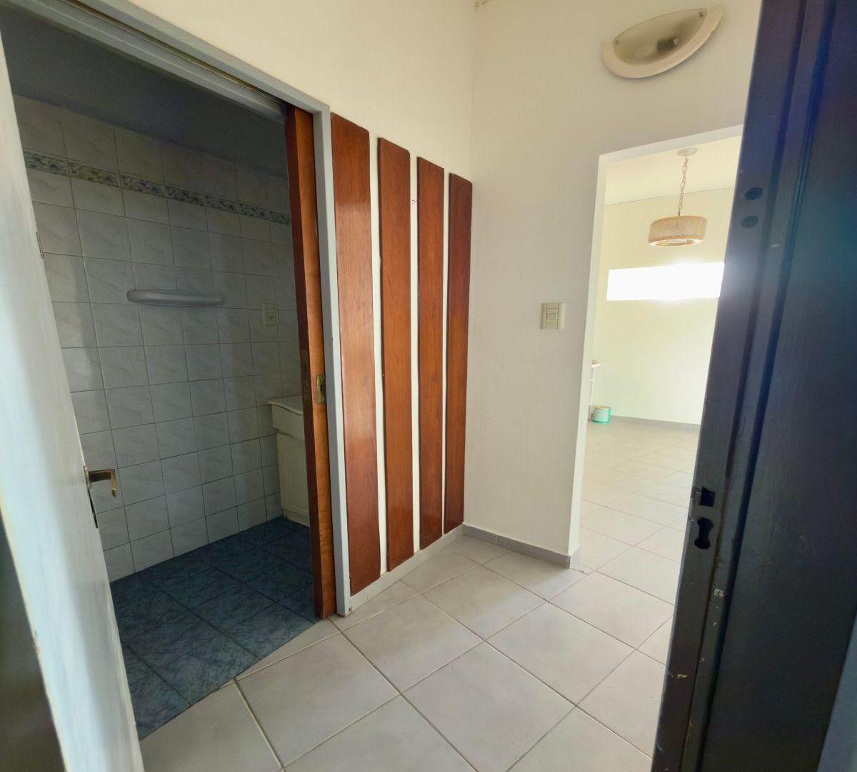Foto de Departamento De 1 Dormitorio En Venta, imagen 2