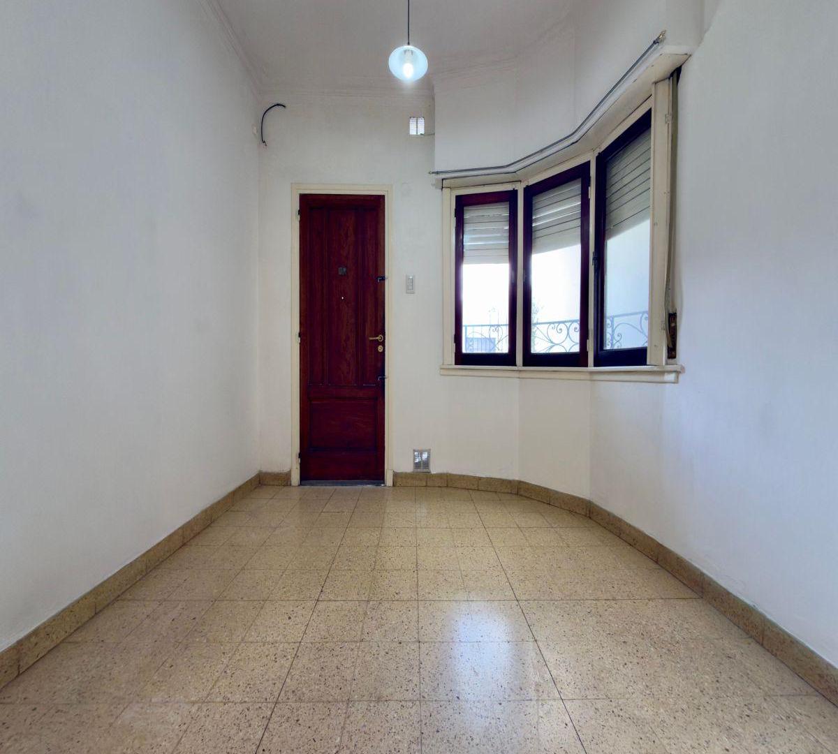 Foto de Casa En Alquiler, 2 Dormitorios, Cochera, Jardin, La Plata, imagen 1