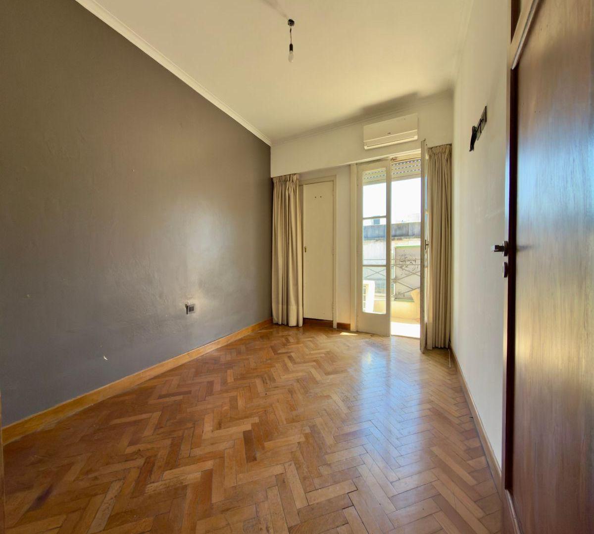 Foto de DEPARTAMENTO 2 DORMITORIOS, FRENTE, BALCON, LA PLATA 46 Y 8, imagen 5