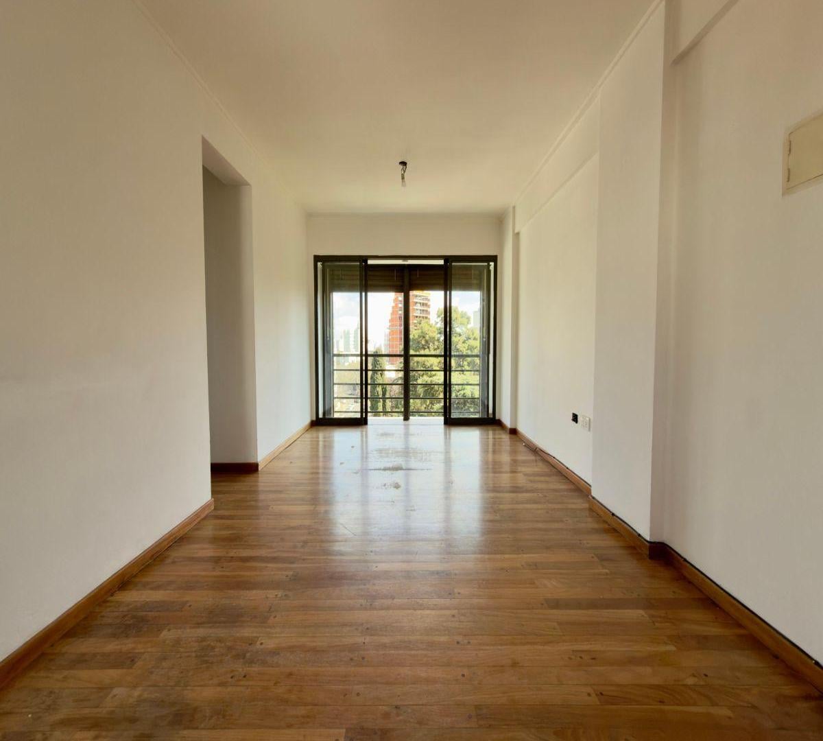 Foto de DEPARTAMENTO EN ALQUILER, 2 DORMITORIOS, FRENTE, BALCON, COCHERA, imagen 3