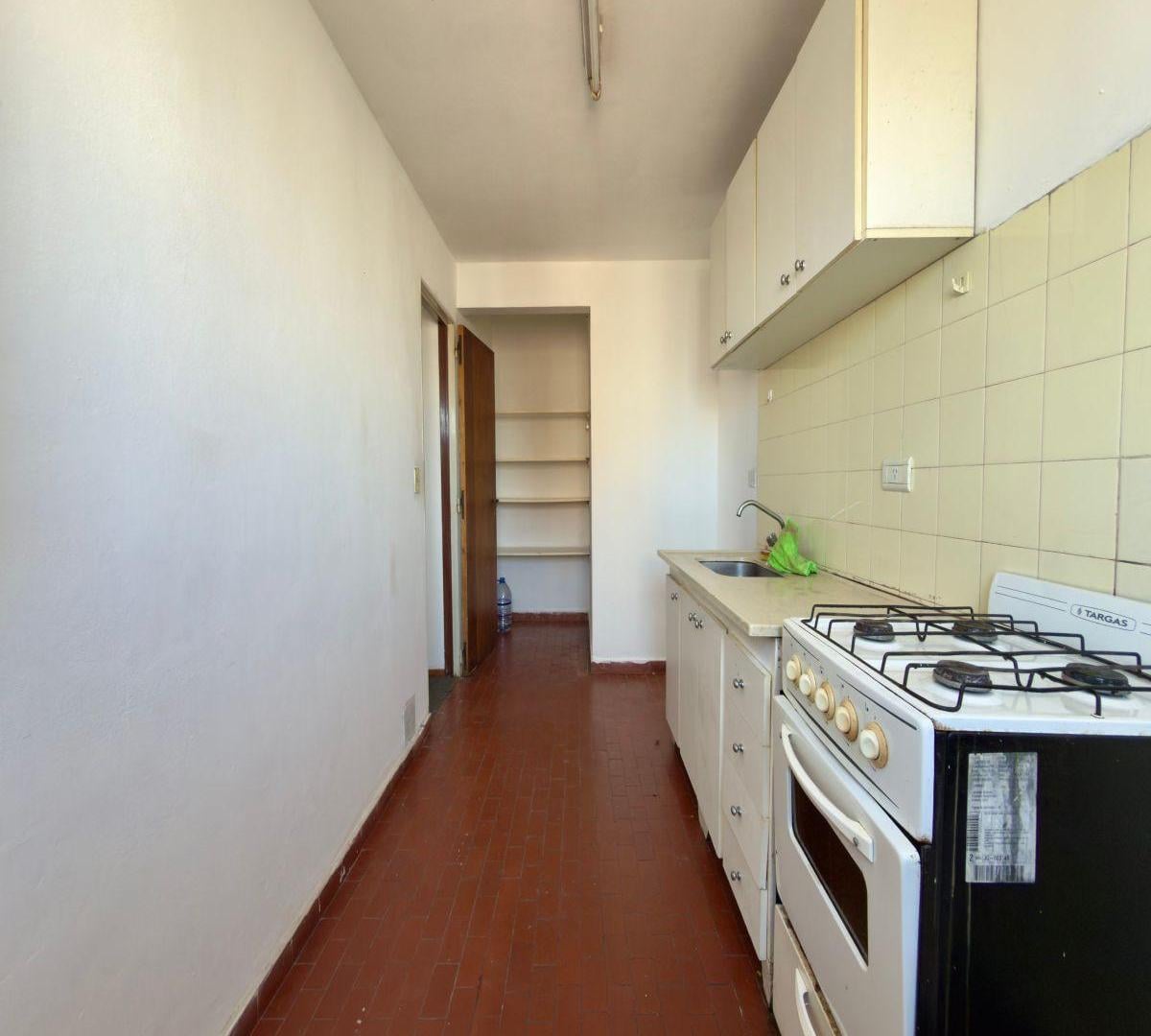 Foto de Departamento de 2 dormitorios en alquiler, frente, balcon – 56 entre 9, imagen 5