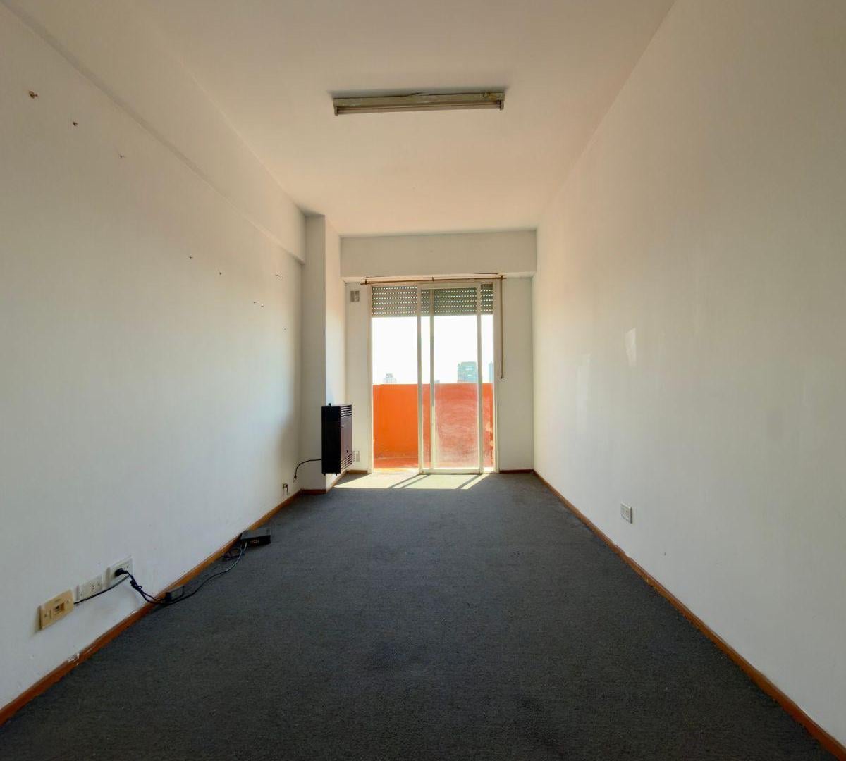 Foto de Departamento de 2 dormitorios en alquiler, frente, balcon – 56 entre 9, imagen 1