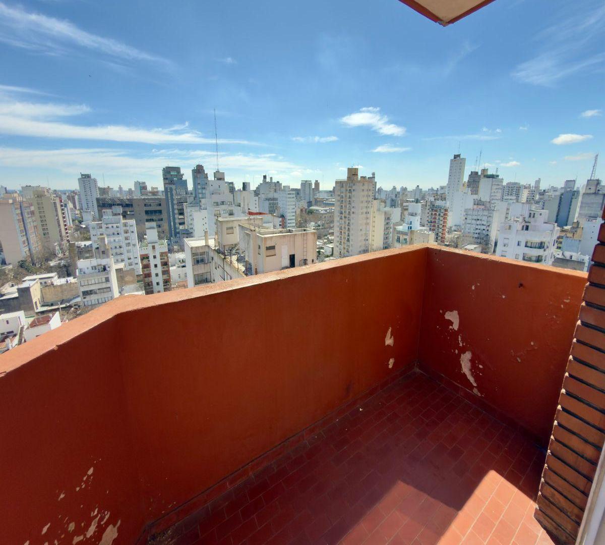 Foto de Departamento de 2 dormitorios en alquiler, frente, balcon – 56 entre 9, imagen 2