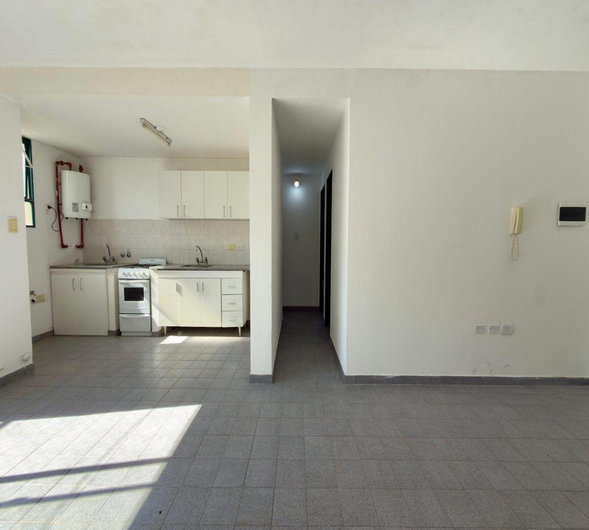 Foto de Departamento De 2 Dormitorios, balcon, En Venta 31 Y 495 | Gonnet, imagen 5