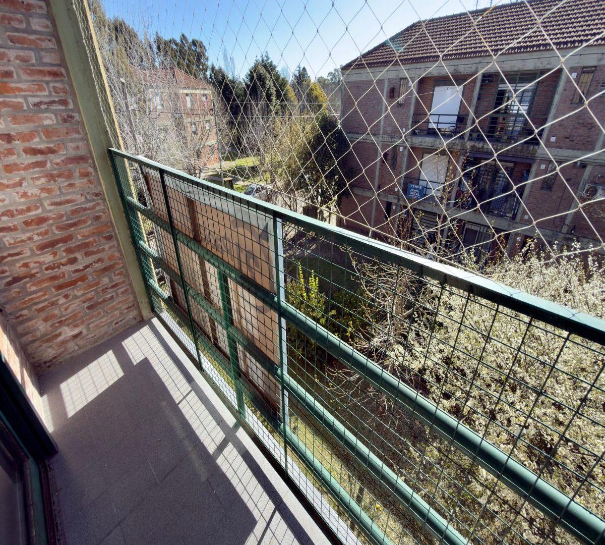Foto de Departamento De 2 Dormitorios, balcon, En Venta 31 Y 495 | Gonnet, imagen 3