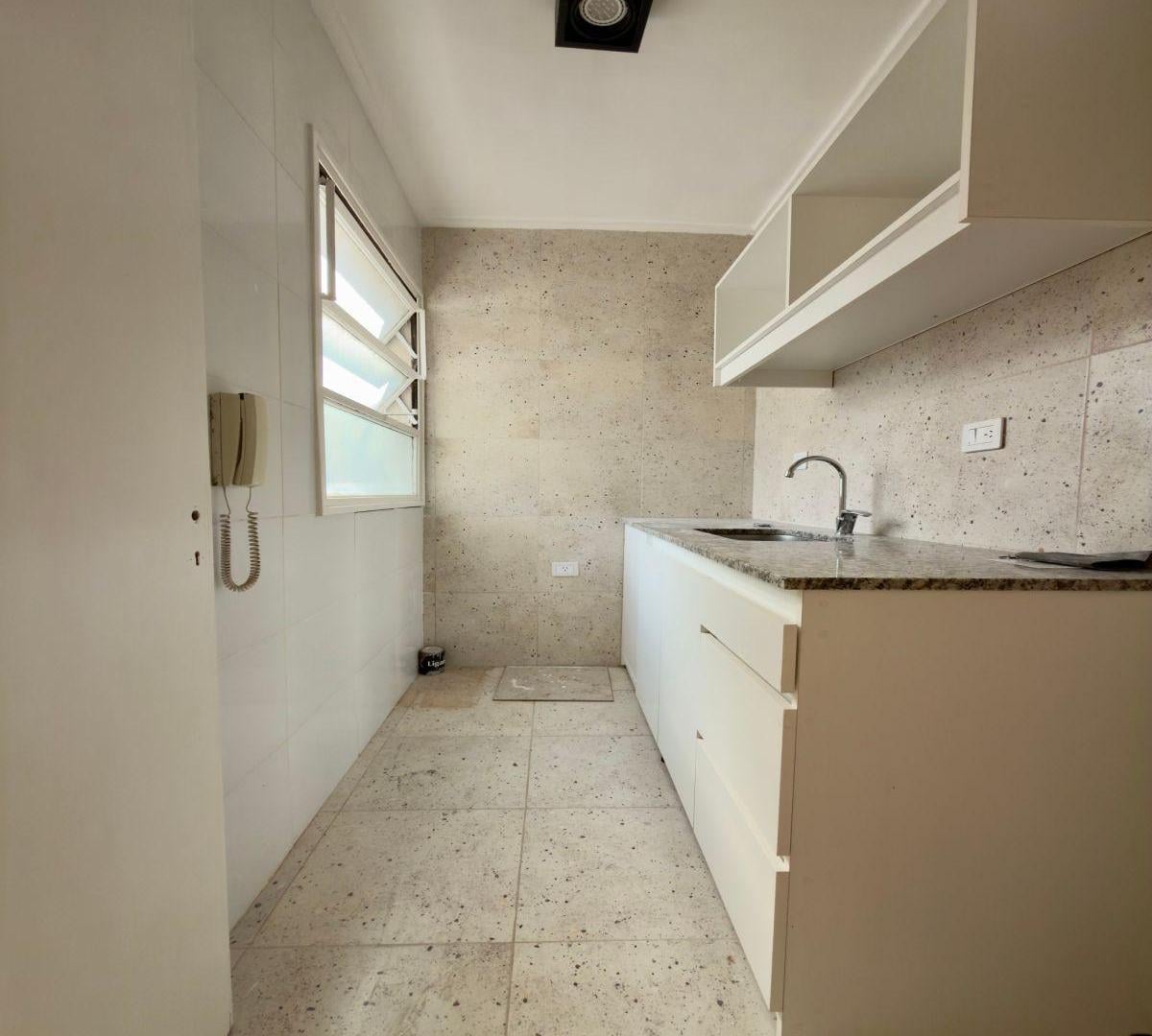Foto de Monoambiente En Alquiler 48 E/8 Y 9 | Centro, imagen 5