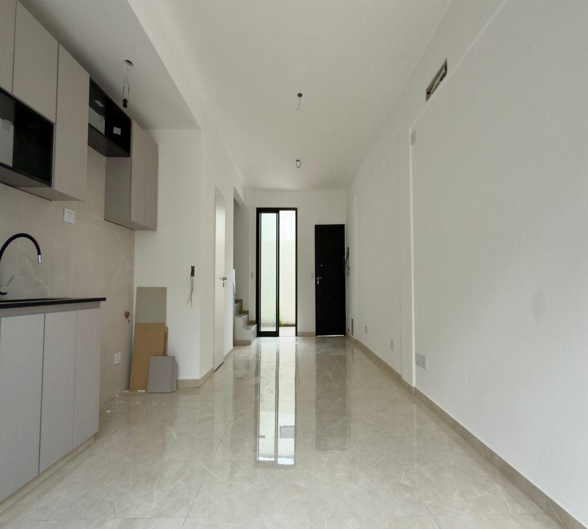 Foto de PH, DUPLEX EN VENTA, 2 DORMITORIOS, 2 PATIOS, PARRILLA, imagen 5