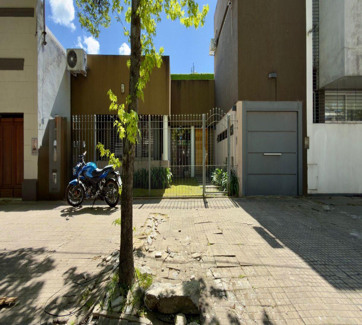 Foto de Casa De 5 Dormitorios En Venta, Jardin, Garage, Estudio, La Plata, imagen 4