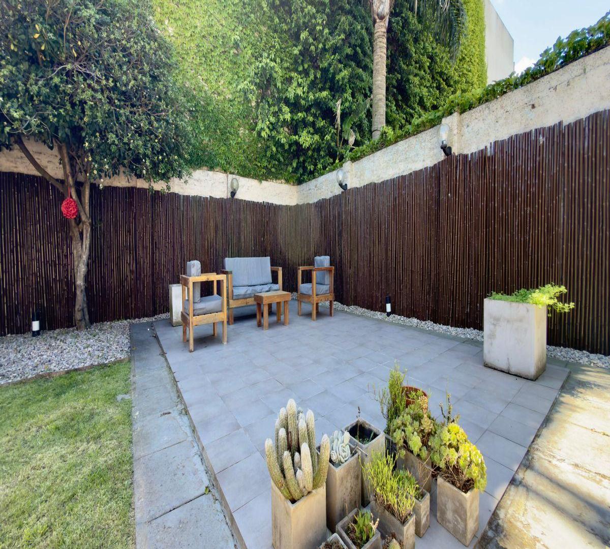 Foto de Casa De 5 Dormitorios En Venta, Jardin, Garage, Estudio, La Plata, imagen 1