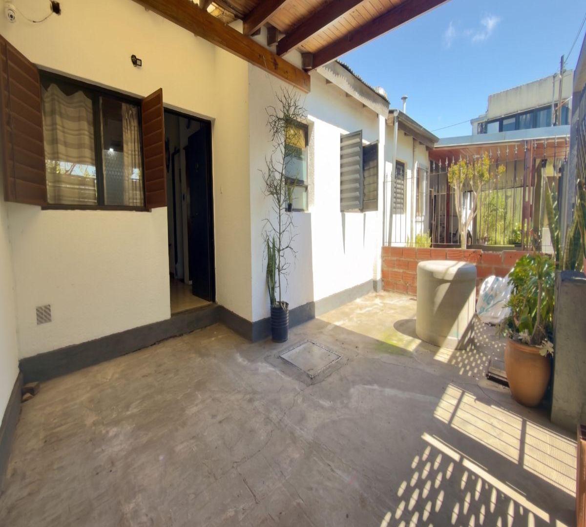 Foto de Casa En Venta, 3 Dormitorios, Patio, Cochera, La Plata, imagen 3