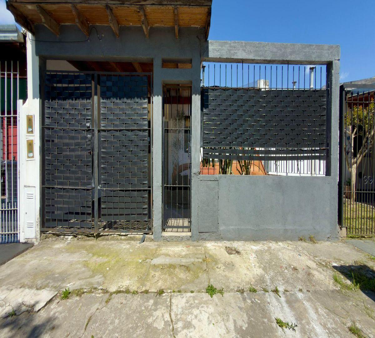 Foto de Casa En Venta, 3 Dormitorios, Patio, Cochera, La Plata, imagen 2