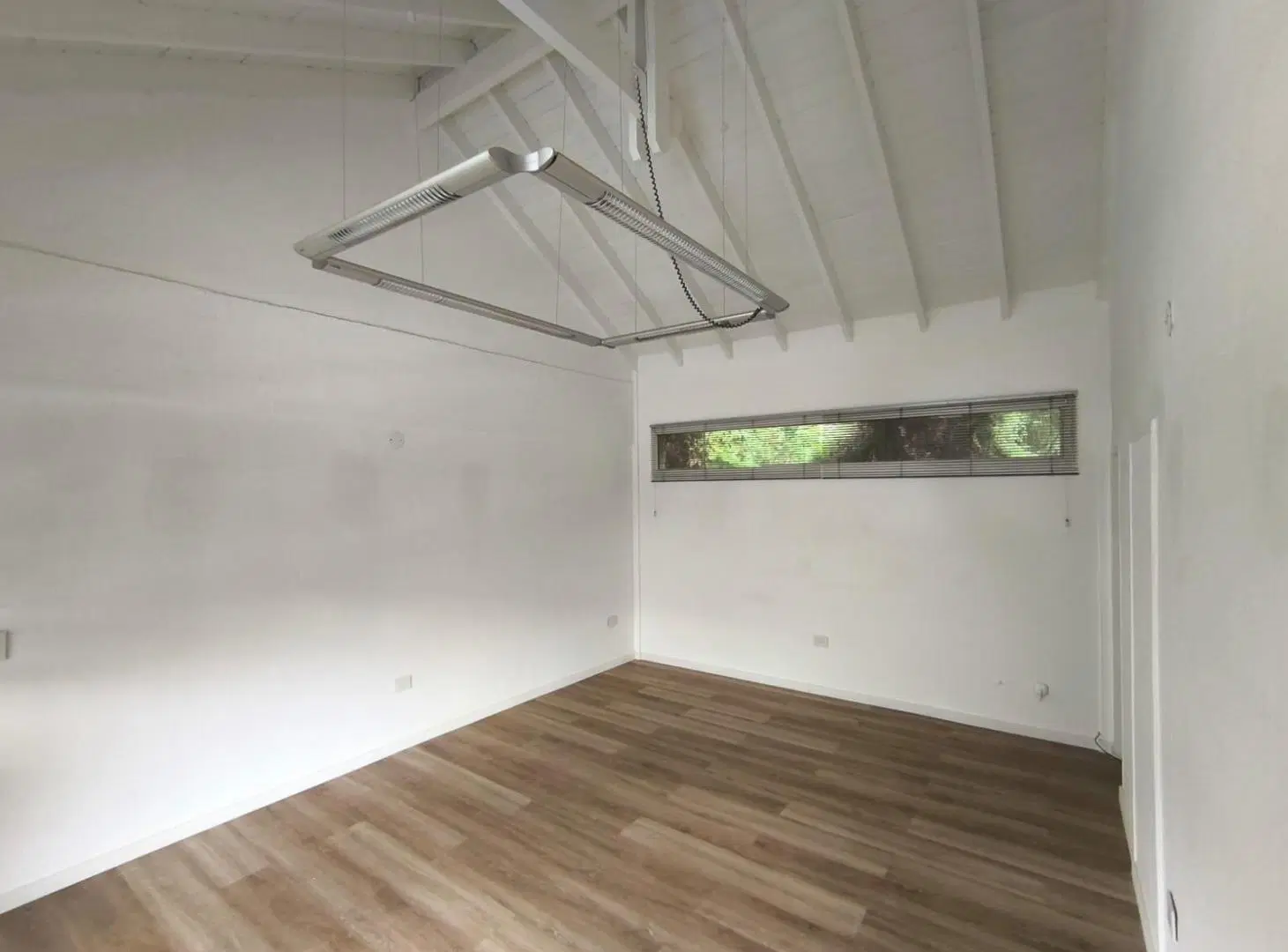 LOCAL EN VENTA Y ALQUILER EN SAN ISIDRO 24 M2 3