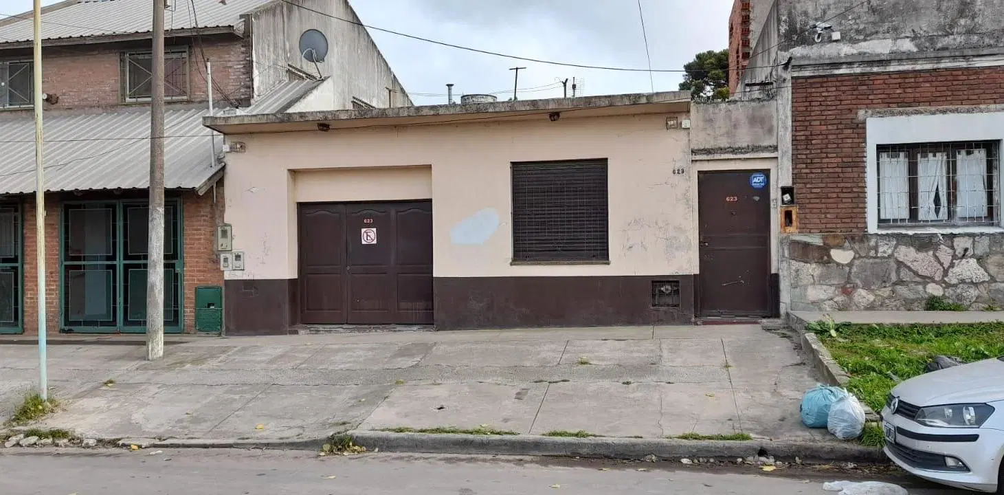 Alquiler de departamento 2 amb tipo casa con terraza cochera y sin expensas en Bernal 3