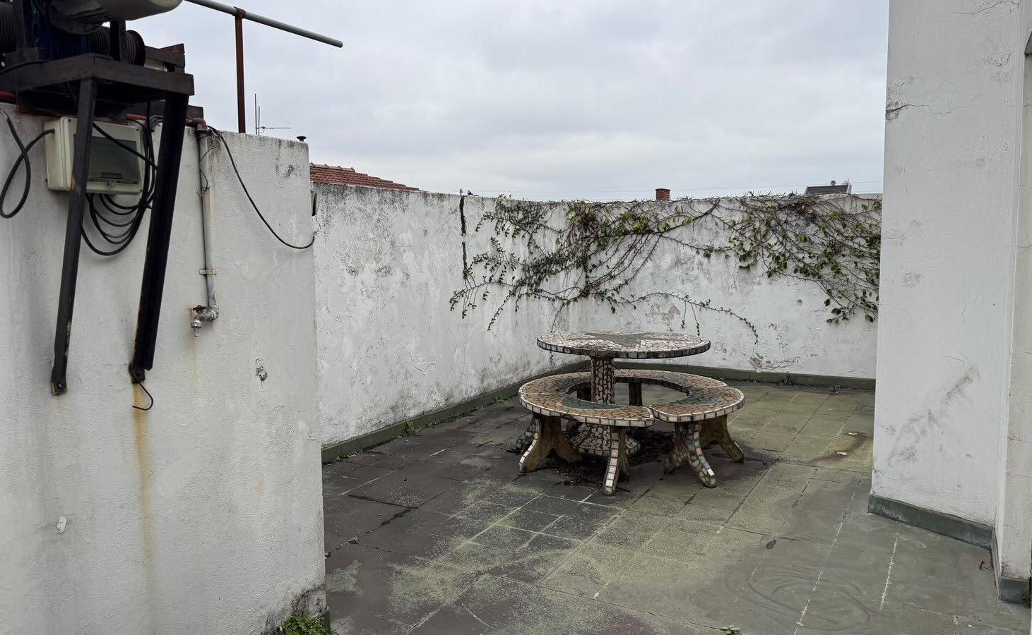 Foto de Venta Casa 3 ambientes a reciclar, con Galpon Ramos Mejia, imagen 5