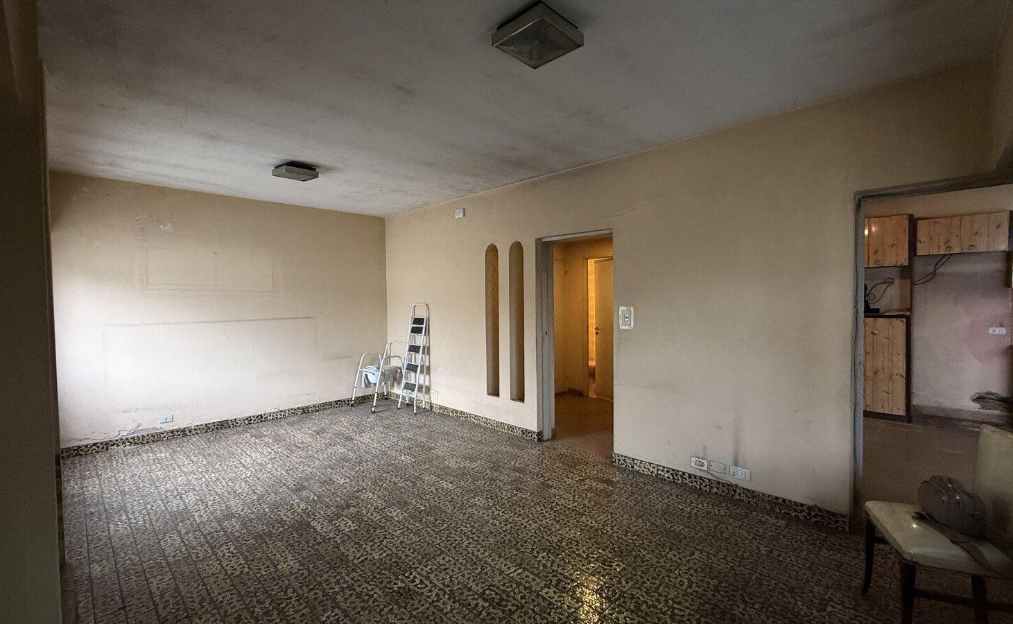 Foto de Venta Casa 3 ambientes a reciclar, con Galpon Ramos Mejia, imagen 1
