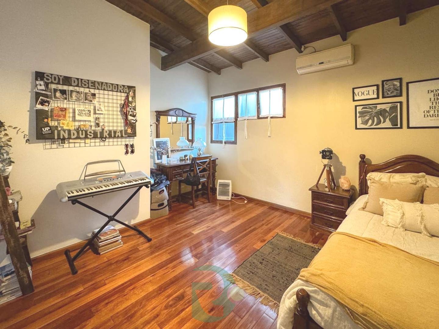 Foto de Venta Casa 5amb.parque.Exc.Ubicación.Castelar Norte, imagen 4