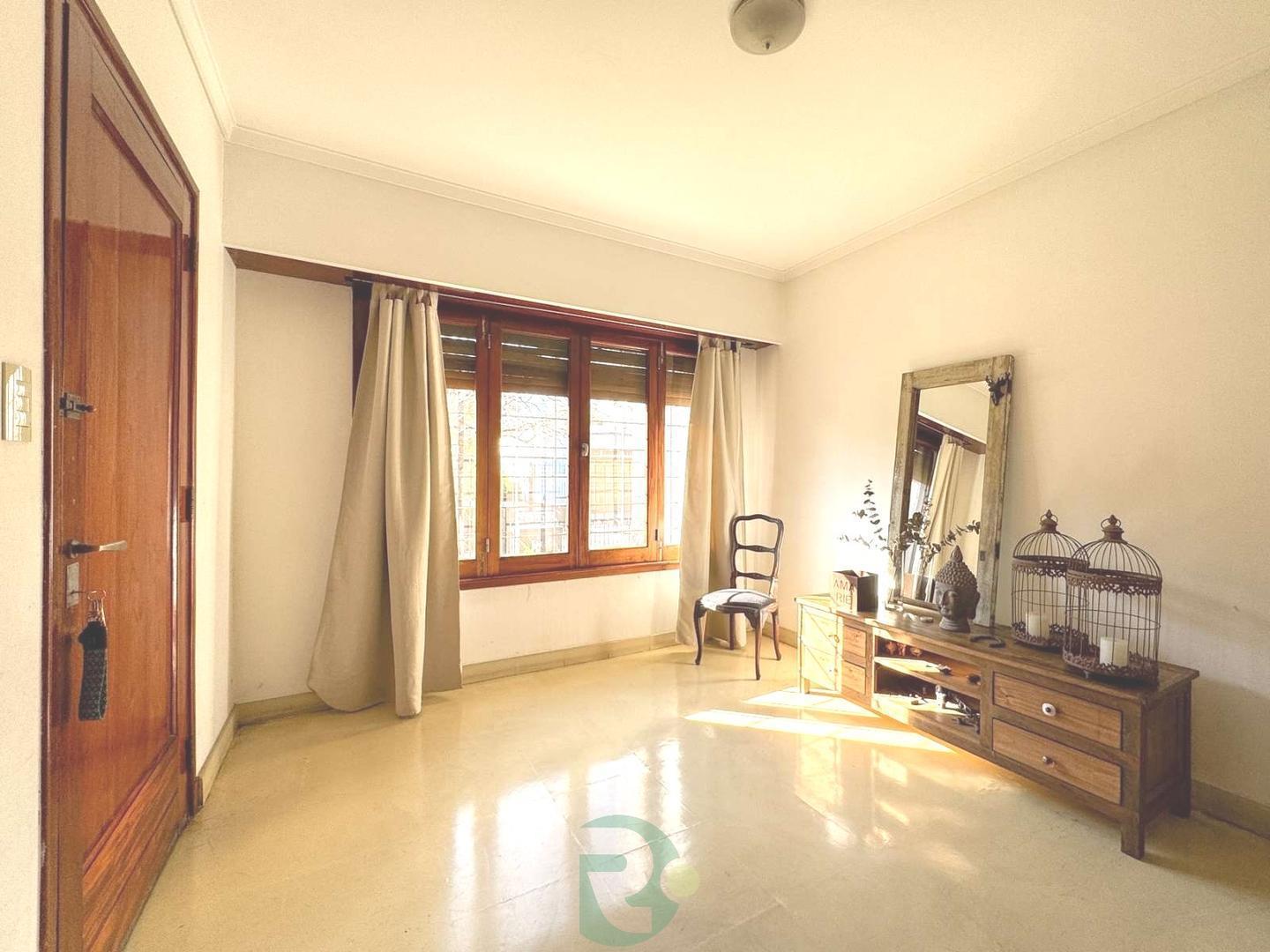 Venta Casa 5amb.parque.Exc.Ubicación.Castelar Norte
