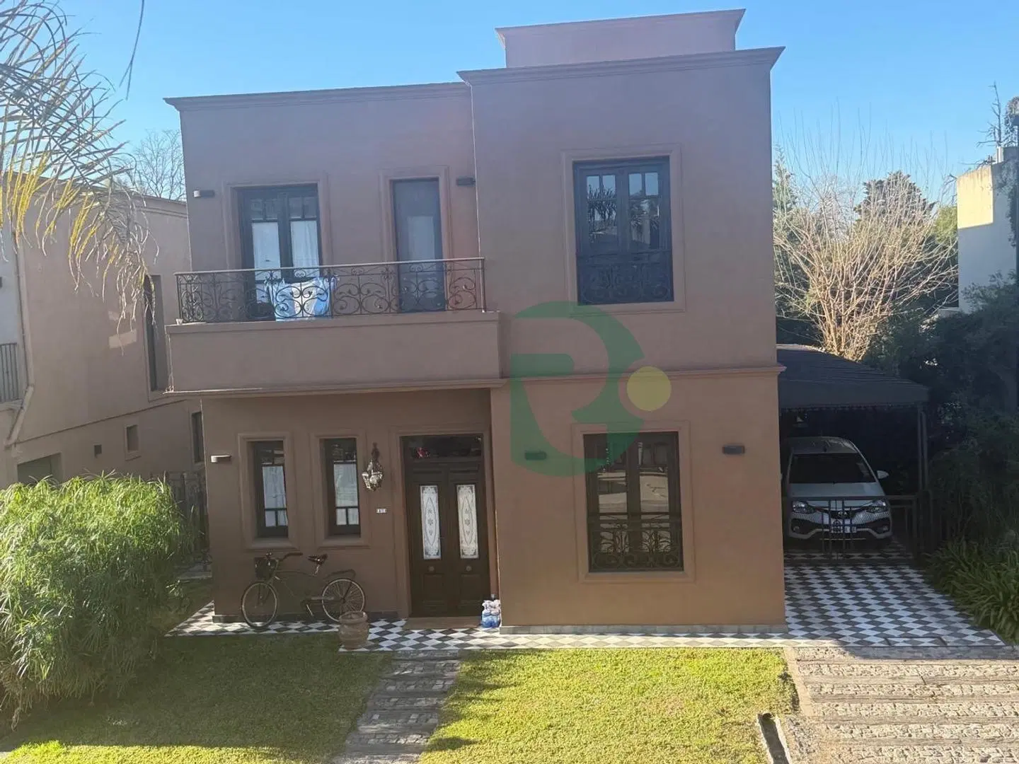 Venta Casa 5 amb.lote 400mts B.Cerrado.Parque Leloir.Ituzain 3