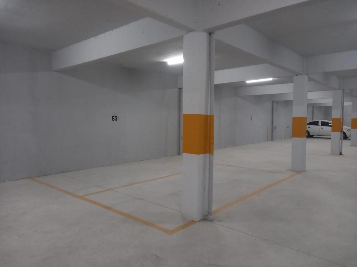 Foto de VENTA COCHERA CUBIERTA ITUZAINGO SUR, imagen 1