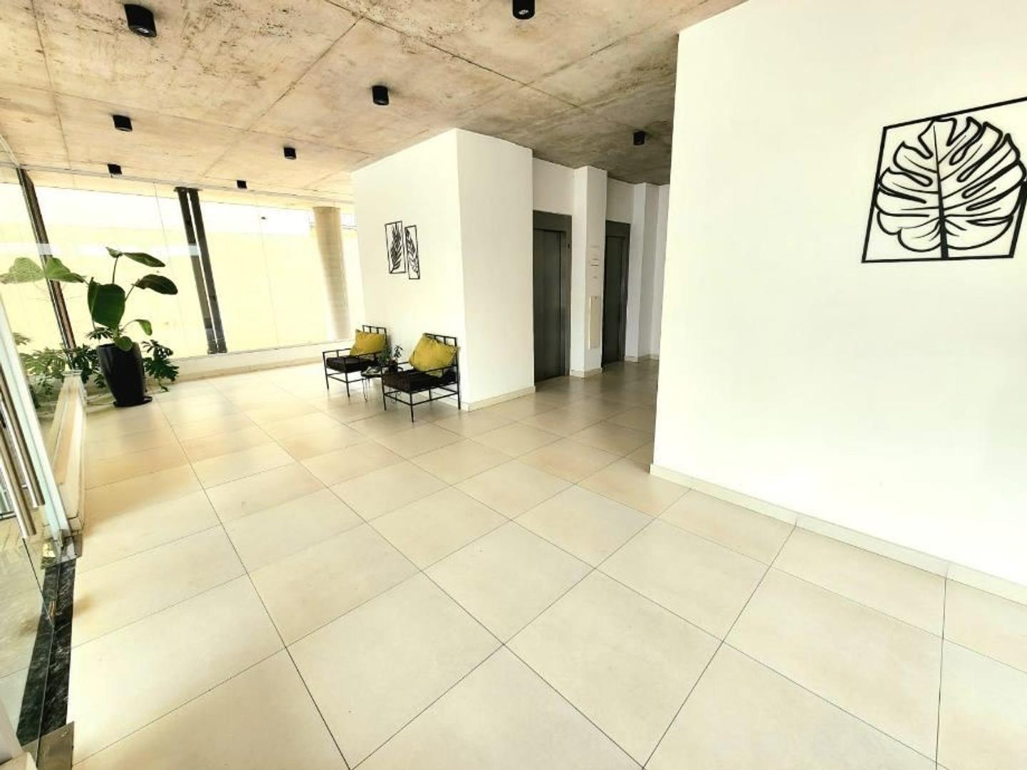 Foto de VENTA COCHERA DESCUBIERTA ITUZAINGO SUR, imagen 1