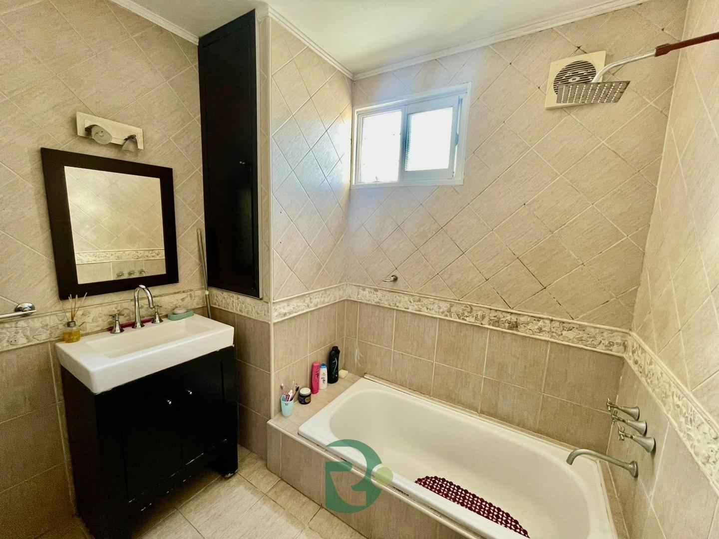 Foto de VENTA CASA 4 AMB CON LOCAL COMERCIAL MORON, imagen 5
