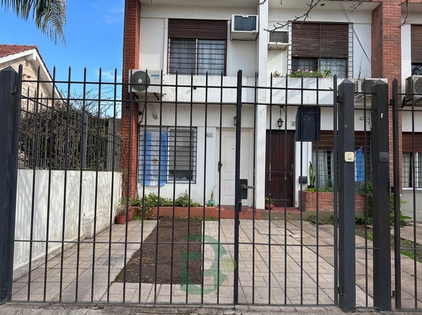 Foto de VENTA DUPLEX 3 AMB, CASTELAR NORTE - APTO CREDITO, imagen 1