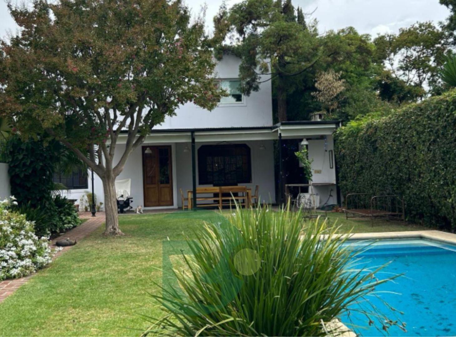 Foto de Venta Casa.6 amb.Pileta.IMPECABLE!! Hurlingham, imagen 1