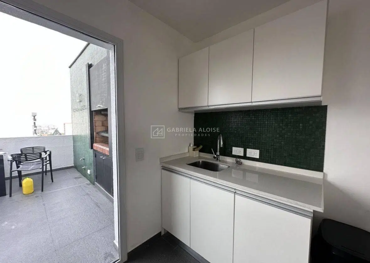 Venta de Departamento Monoambiente con amenities en Caseros Lado Norte, Tres de 4