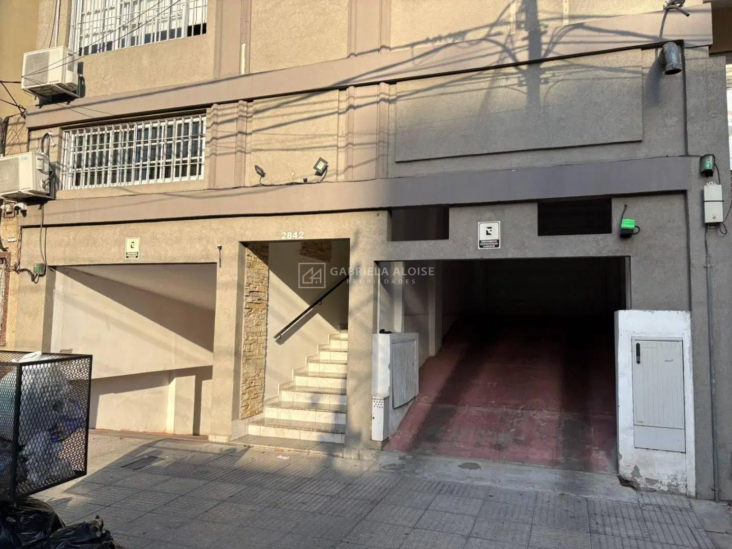 Alquiler departamento 2 Ambientes CON COCHERA cub. en Caseros Centro, Tres de Fe 8