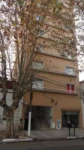 Alquiler de Departamento 2 ambientes en Zona Centro, Caseros 2