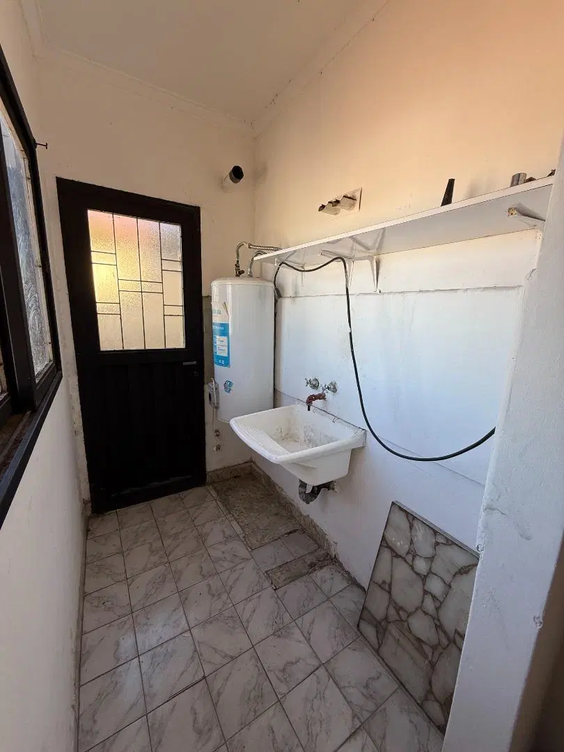 DEPARTAMENTO EN 3° PISO DE TRES AMBIENTES 4
