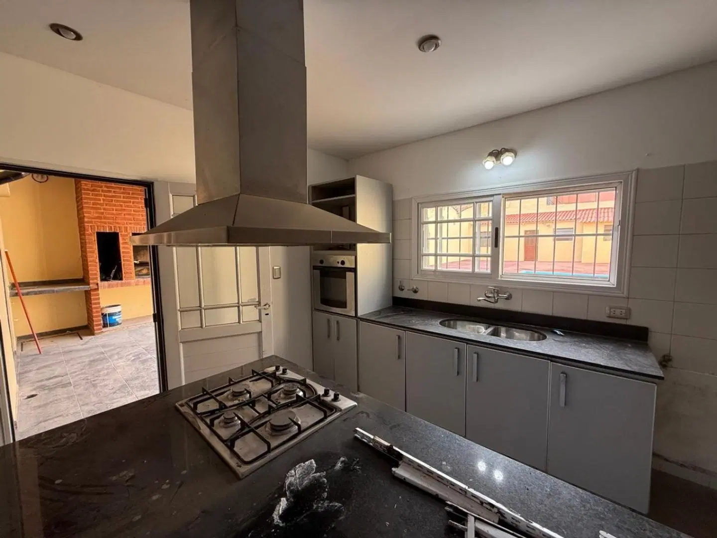 Excelente Casa Muy Amplia Y Con Pileta 5