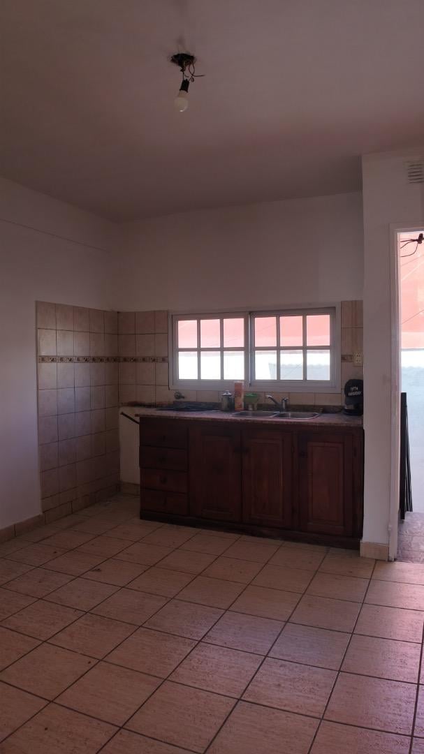 Foto de TRIPLEX 3 AMBIENTES CON COCHERA CUBIERTA, imagen 5