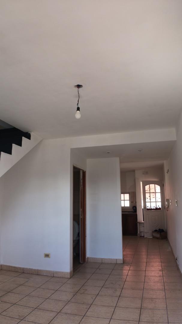 Foto de TRIPLEX 3 AMBIENTES CON COCHERA CUBIERTA, imagen 3