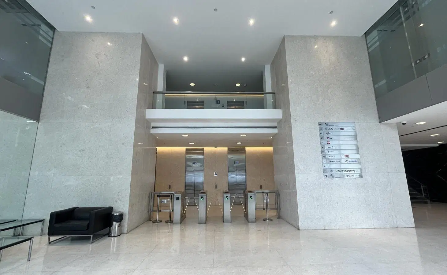 Oficina en Alquiler Belgrano, Planta libre , Cocheras 5