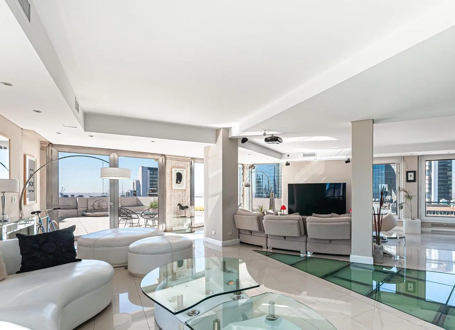 Edificio Kavanagh – Exclusivo Piso 14 con vistas 360° 2