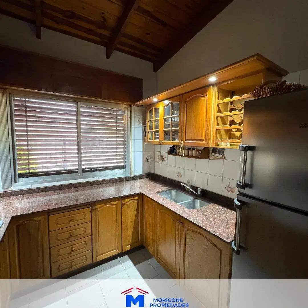 Casa de 3 dormitorios en venta en La Emilia 5