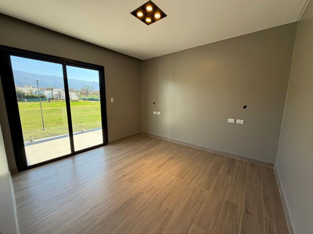 Foto de Hermosa Propiedad en Country The Point a Estrenar 3 dorm con balcon y, imagen 4