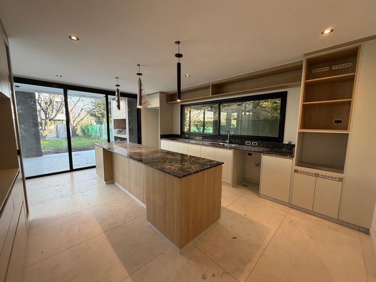 Foto de Lujo ! Propiedad en Venta Barrio Privado Los Alamos (Av. Peron) 4, imagen 5
