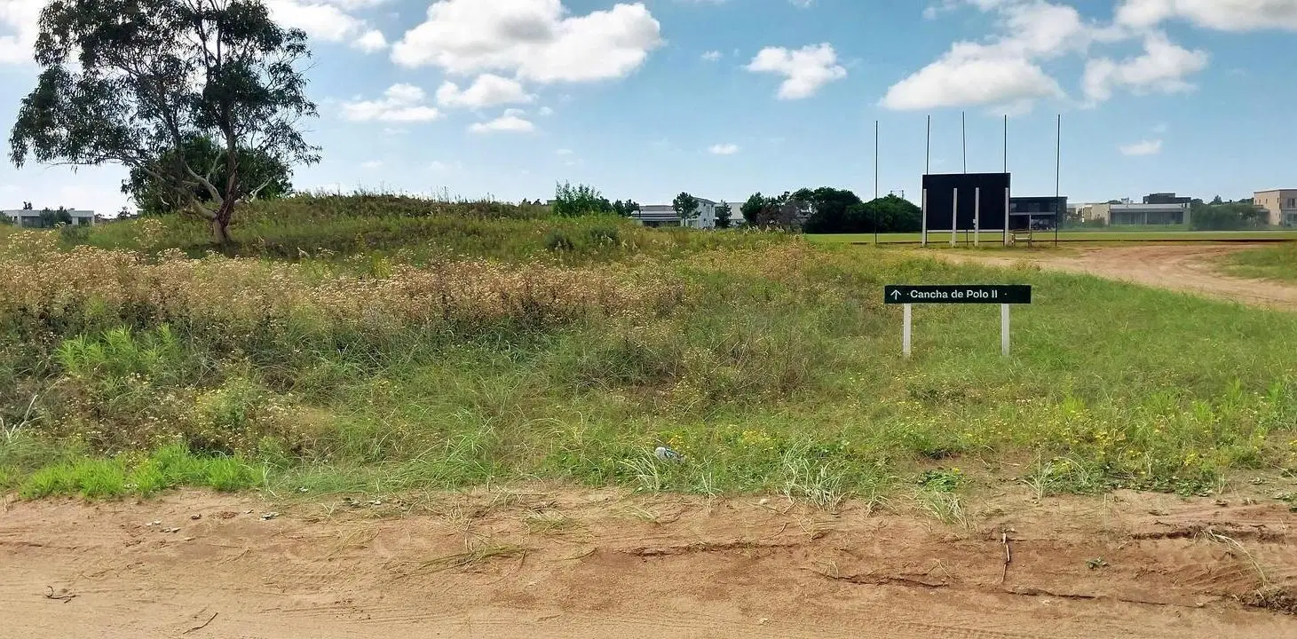 Lote en Costa Esmeralda - Sector Ecuestre entre las dos canchas de polo 2